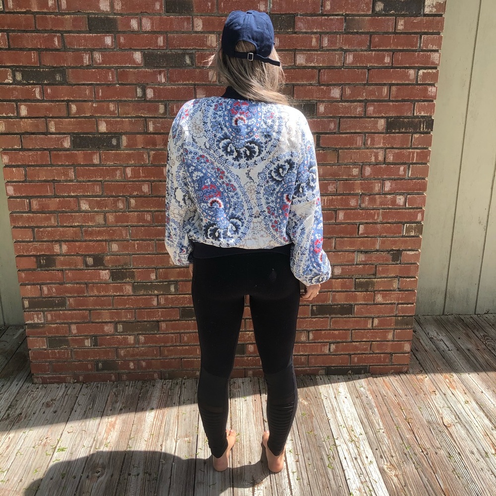 Free People Printed Jacket Zip Up NWOT Medium - Picture 4 of 6